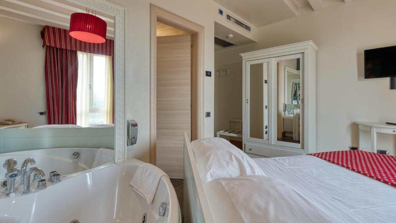Double Room Spa Bath