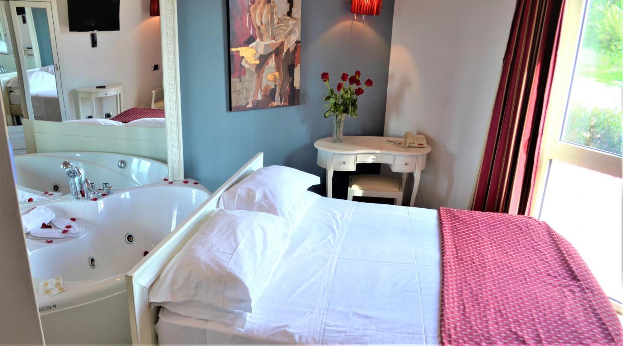 Double Room Spa Bath