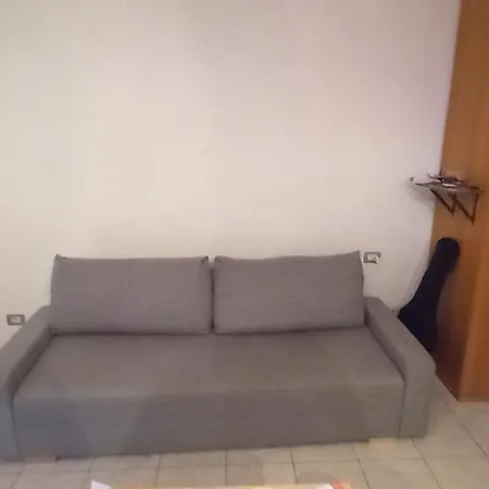 Appartamento Incantevole Completo Con Parcheggio-2