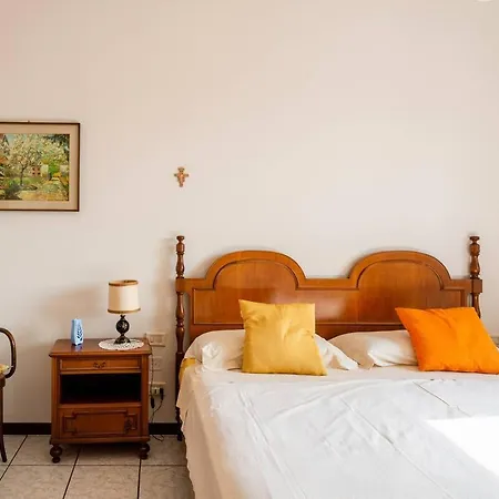 Casa De Rocco no check in after 19 00-2