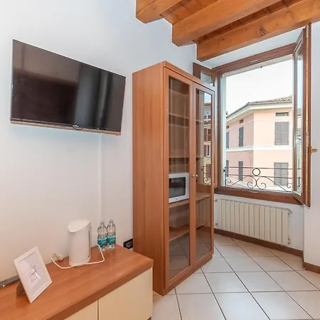 Monolocale San Faustino 9 _ F&L Apartment-3